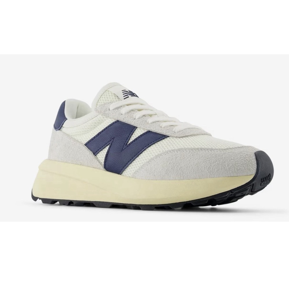 New Balance Unisex 370 Navy - White Women 12 D, Men 10.5 D, NIB